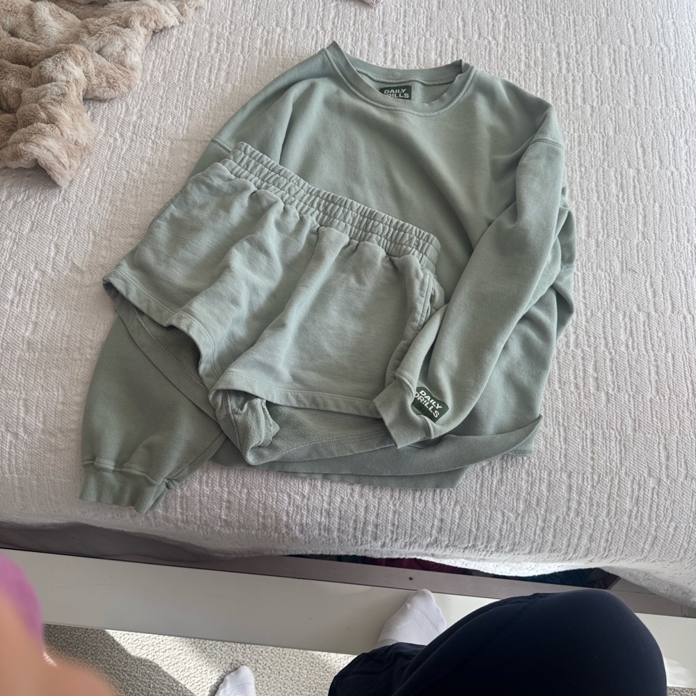Daily Drills Green Crewneck Sweatshirt and Shorts Set